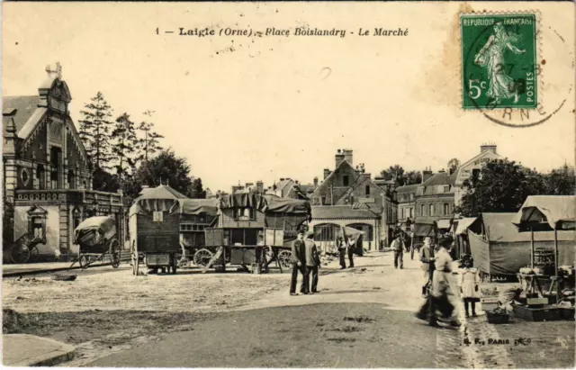 CPA AK Laigle Orne - Place Boislandry Le Marché (800345)