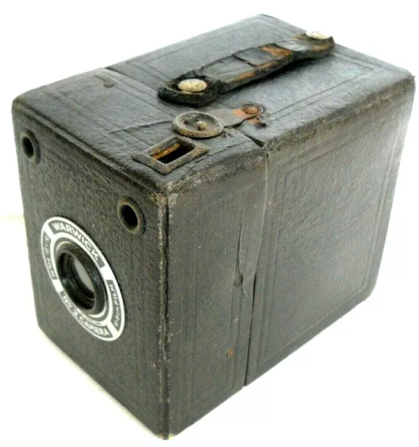 **1930s WARWICK NO.2 120 ROLL FILM ENGLISH BOX CAMERA IN VERY GOOD CONDITION**