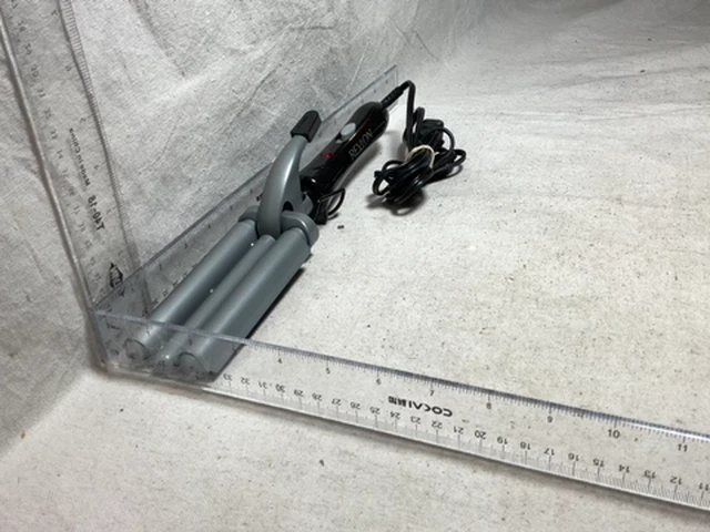 Revlon Jumbo Curling Iron Waver Crimper~Triple 3Barrel-Deep S Hair Waves RVR3005