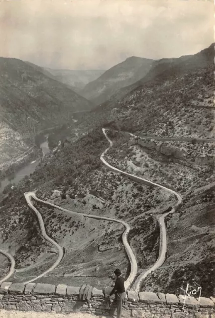 LES GORGES DU TARN - LA MALENE - Les Lacets de la route (Lozère)