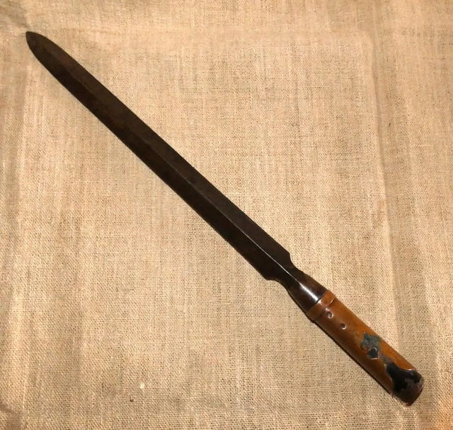 Tête De Hache Ancienne En Fer Forgé - Outil Rustique Vintage, Collection E26