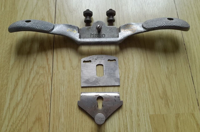 Stanley Adjustable Flat bottom spokeshave  - M820 stamped on the body