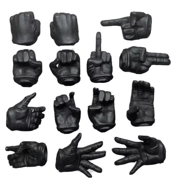 Mezco One:12 Lone Roach Gomez - Fourteen Interchangeable Hands Set 1:12 Scale