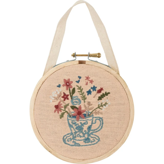Aro bordado a mano - taza de té y flores