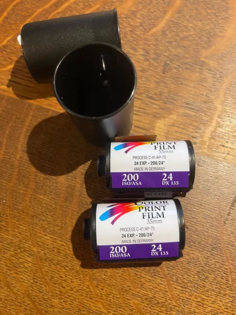 2 películas a color de alta definición Kirkland 35 mm DX135 24 exp 200 ISO 9/2001 caducadas