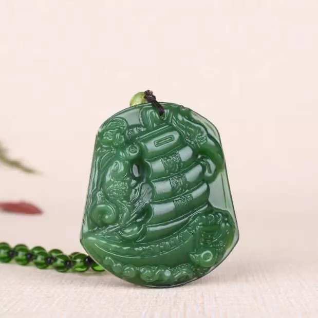 Natural Green Jade Necklace Pendant Hand-Carved Lucky Amulet Chain Chic Gift