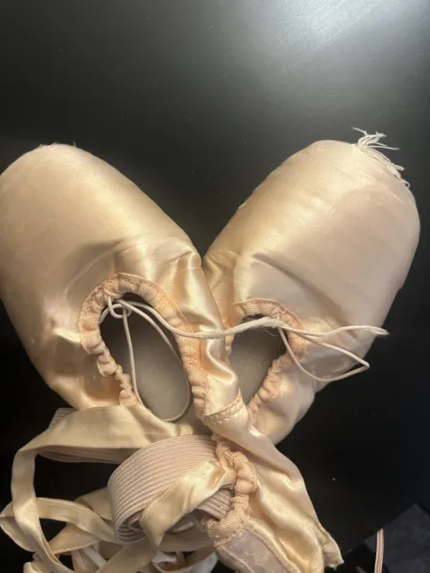 Used Capezio Women’s ballet pointe shoes For Arts And Crafts