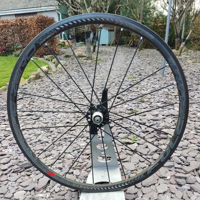 fulcrum racing zero carbon clincher