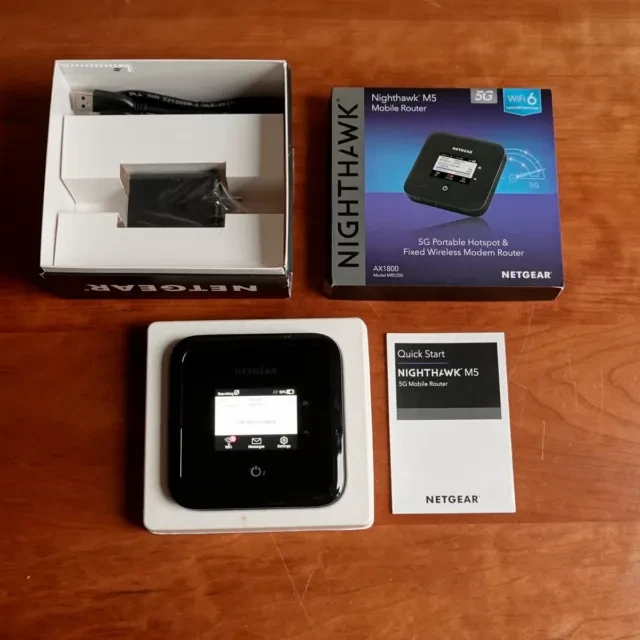 Routeur hotspot mobile Netgear Nighthawk M5 5G WiFi 6 3