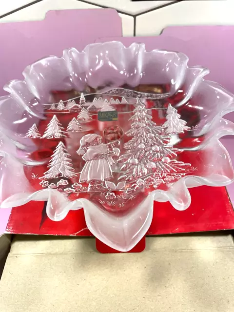 Mikasa CHRISTMAS STORY 9 3/4" Footed Bon Bon Glass Serving Bowl NEW IN BOX