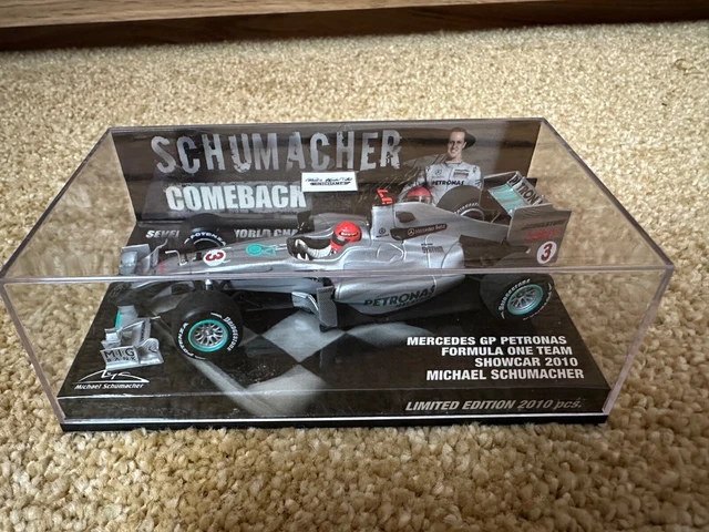 Minichamps Mercedes Schumacher Comeback 2010 – échelle 1/18 – Neuve
