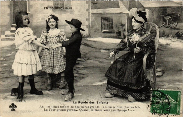 CPA En Bourbonnais - La Ronde des Enfants (457094)