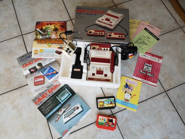 Nintendo Famicom HVC-001 en boite - mod AV RCA - avec notice, publicités et jeux