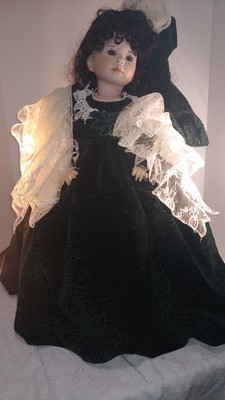 Linda Rick Doll Maker Scarlett 02'  26" Porcelain Doll Signed 45/1000 Velvet