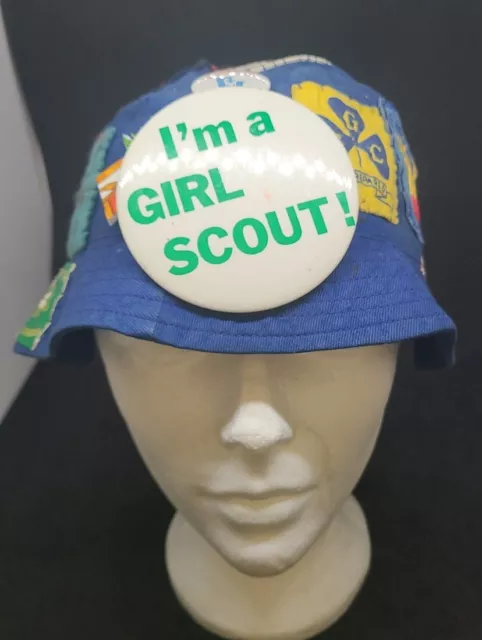 Vintage 1970's Girl Scout/Guide bucket hat with 26 patches and pins Canada & USA