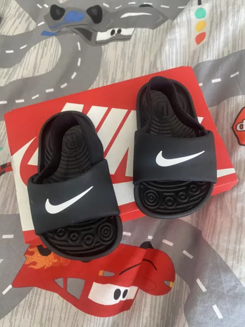 NIKE KAWA BABY Sliders Size 3.5UK Used In Box 14.00 PicClick UK