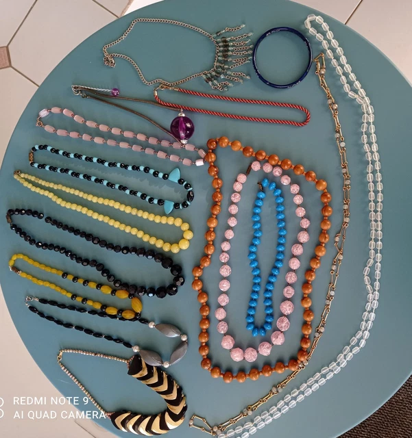 Lot De Bijoux Fantaisie Neufs - Différents Styles - Affaire Intéressante Sans Emballage