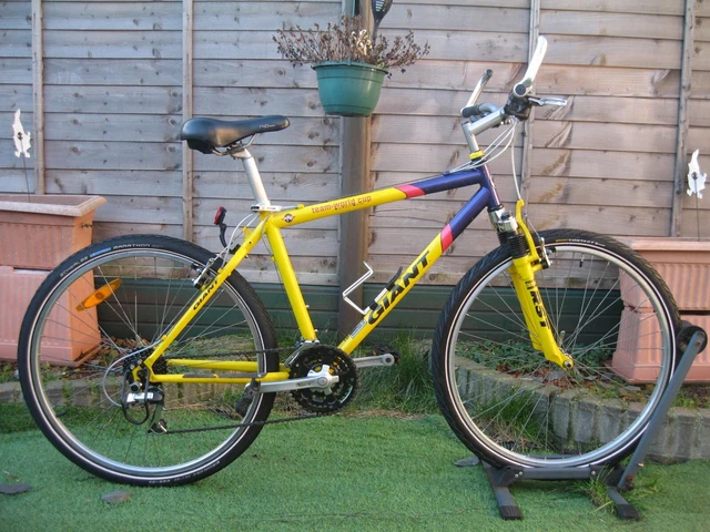 GIANT TEAM WORLD Cup Atlanta Edition MTB. 26 wheels. 17.5 frame. 21speed. 175.00 PicClick UK