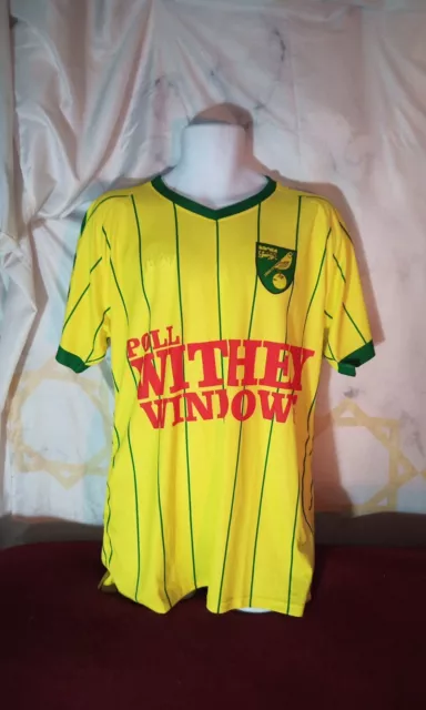 Norwich City FC 1985 home football shirt, size xl / extra large