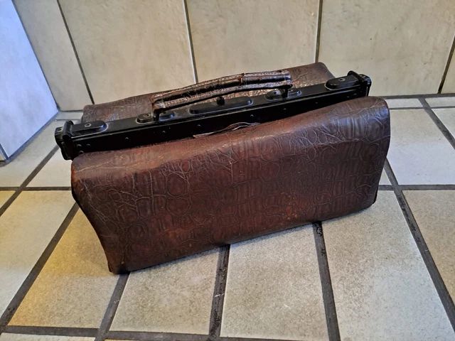 alte Leder Doktortasche-Arzttasche 20-30ziger Jahre