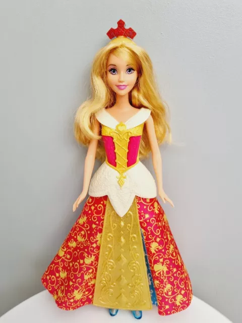 DISNEY PRINCESS Magic Dress Sleeping Beauty Aurora Doll 2014