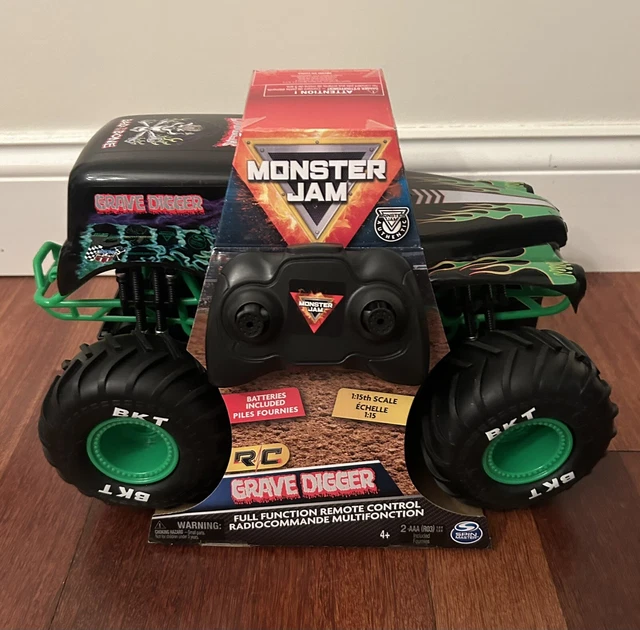 MONSTER JAM OFFICIAL Grave Digger Remote Control Truck 1 15 Scale 2