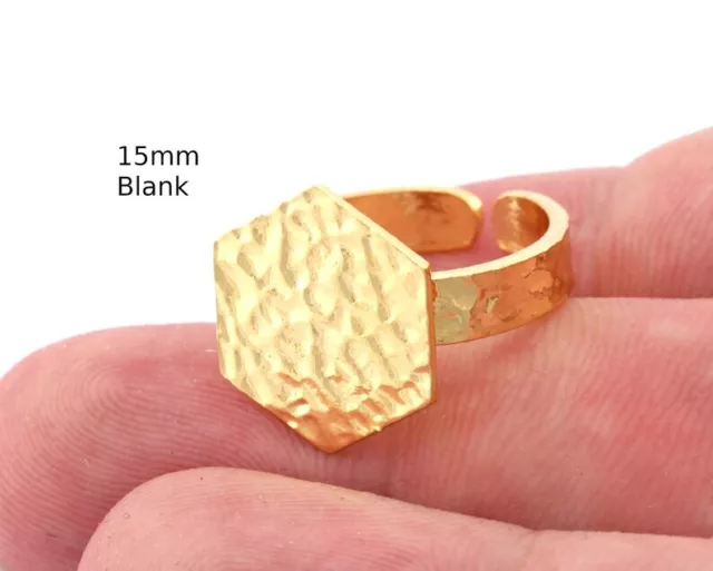 Anillo ajustable hexagonal martillado en blanco-Latón chapado en oro brillante15mm en blanco 4947