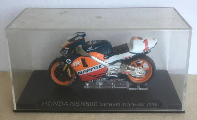 Rothmans Honda NSR Mickael Doohan 1/10 - Collection