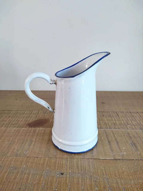 ANCIEN PETIT PICHET Broc En T le maill e Blanc Et Bordure Bleue ancien-petit-pichet-broc-en-t-le-maill-e-blanc-et-bordure-bleue