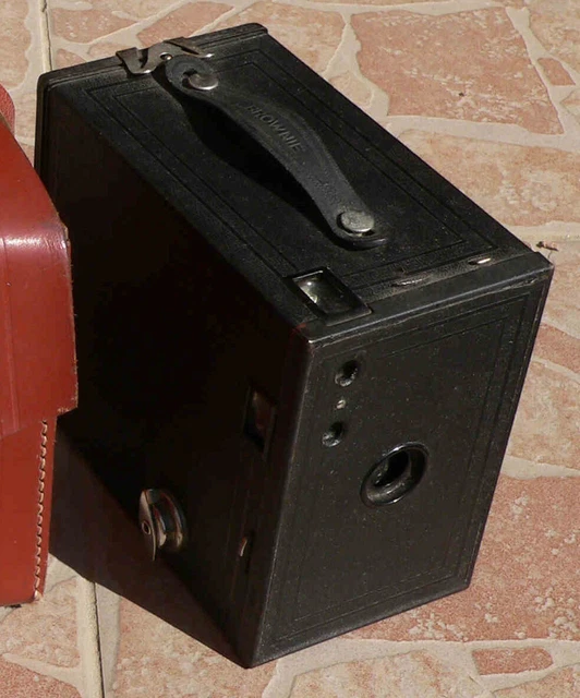 Rare appareil photo Kodak  Brownie n° 2A avec sacoche en cuir