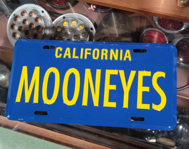 MOONEYES Embossed LICENSE PLATE Custom Auto HOT ROD Gasser V8 Drag Racing MOON MOONEYES Embossed LICENSE PLATE Custom Auto HOT ROD Gasser V8 Drag Racing MOON