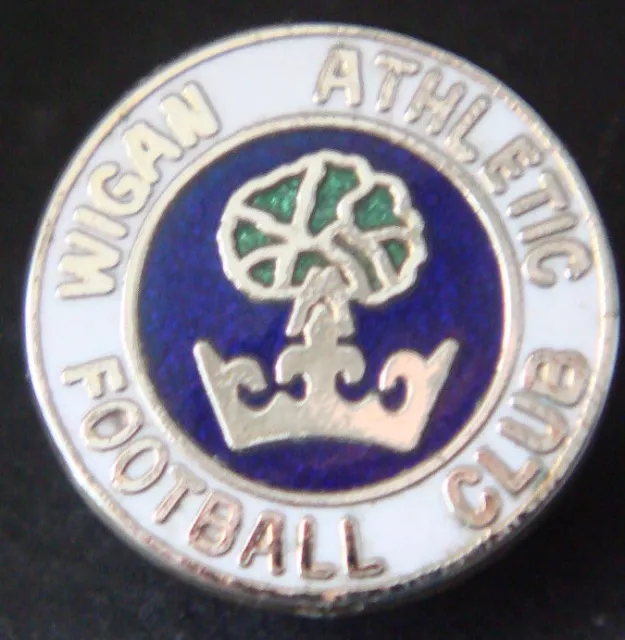WIGAN ATHLETIC FC Vintage club crest type badge Brooch pin In gilt 17mm Dia