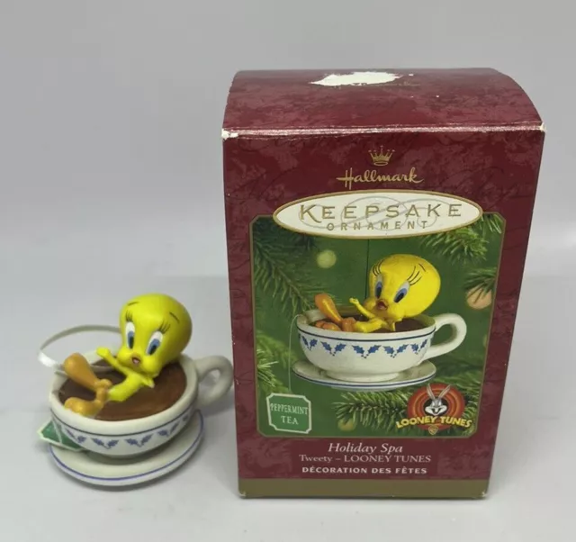 HALLMARK Keepsake 2001 HOLIDAY SPA TWEETY BIRD CHRISTMAS ORNAMENT EUC