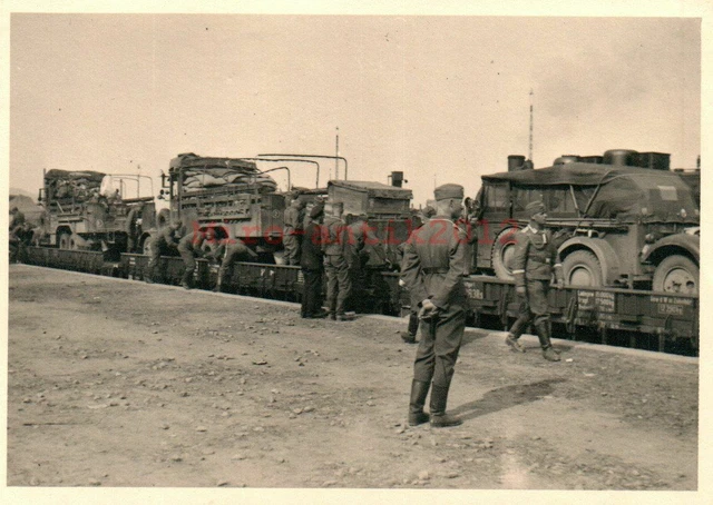 Foto, Wk2, Technik auf Güterwagen am Verladebahnhof (N)50048