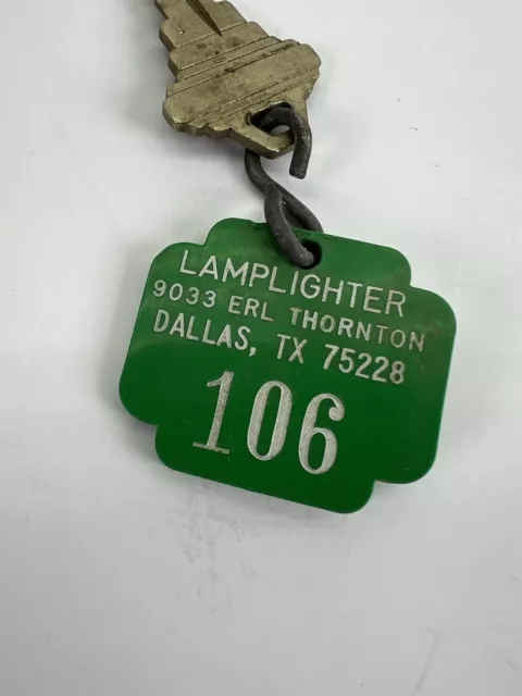 Vintage Hotel Motel Room Key Tag Fob Lamplighter Inn Dallas TX Texas #106 70's 2