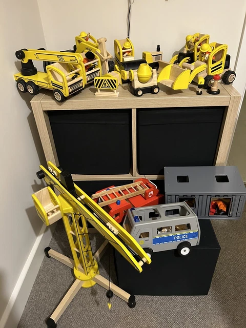 PINTOY JOHN CRANE Wooden Play Construction Set Ambulance Fire