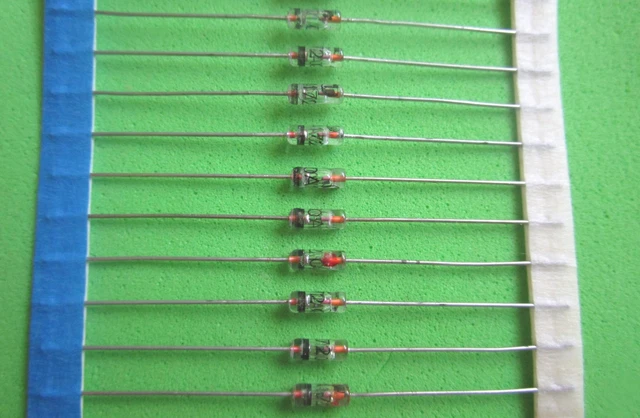 10 x OA1172 (=OA172) Germanium Diodes Goldbonded TUNGSRAM