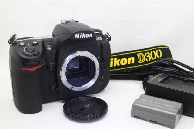 【 NEAR MINT 】Nikon D300 12.3 MP Digital SLR Camera (shutter count 616 )  #30806