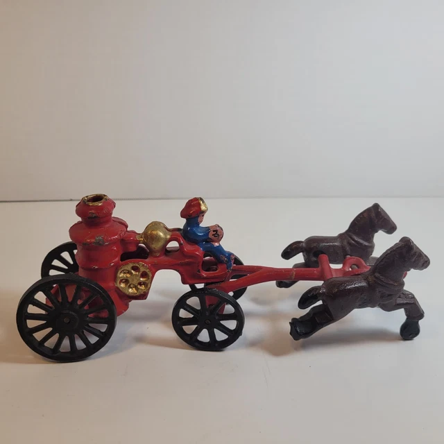 VINTAGE 2 PIECE Cast Iron Horse Drawn Fire Engine Wagon Pumper Carriage