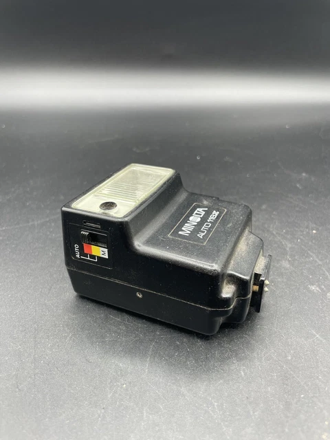 Minolta Electronic Flash Auto 118X  Made in Japan No Battery Cap