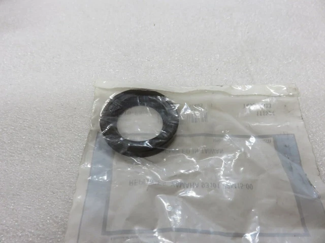 R46 Genuine Sierra Marine 18-2079 Oil Seal OEM New Factory Boat Parts