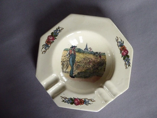 Cendrier ancien( rare) SARREGUEMINES - Faïencerie OBERNAI , décors H . LOUX
