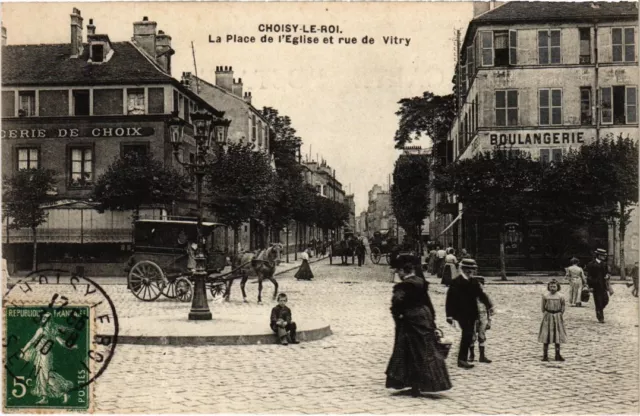 CPA Choisy-Le-Roi La Place et l'Eglise et rue de Vitry FRANCE (1339321)