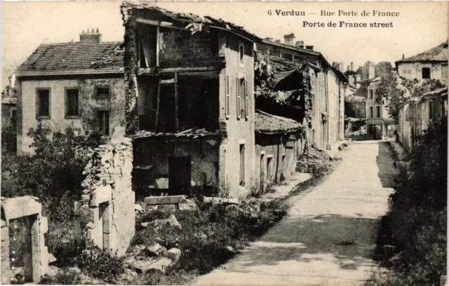 CPA AK Militaire - Verdun - Rue Porte de France - Ruines (697128)