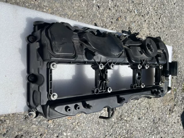 BMW N55 Valve Cover OEM 11127570292 Cylinder head cover