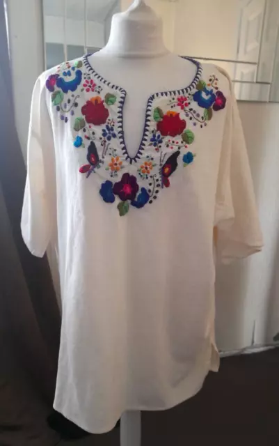 Vintage Blouse Womens Tunic Top Size 18 44" cream  Embroidered Mexican Boho Folk
