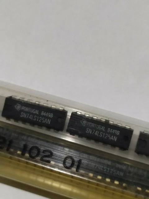 Lot De 2 Circuits Intégrés HCF4066BE ST - Neufs (NOS)