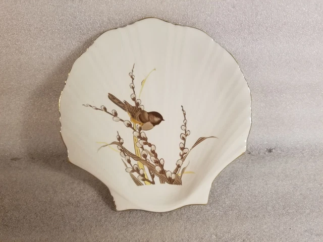 Otagiri 5.5” Scallop Shell Shape Trink Dish Bird Chickadee Gibson Greeting Cards