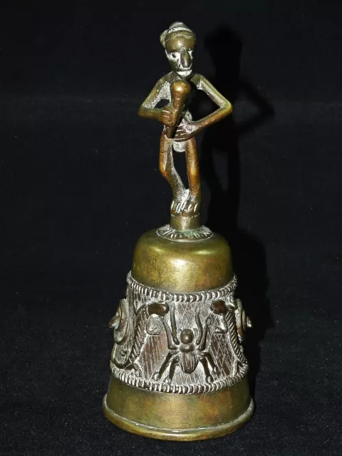 (A217) Campana de mesa africana bronce