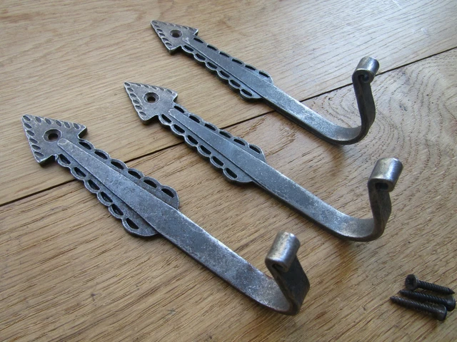 PACK OF 3 STONEHENGE hand forged blacksmith rustic iron hanging hook peg hanger